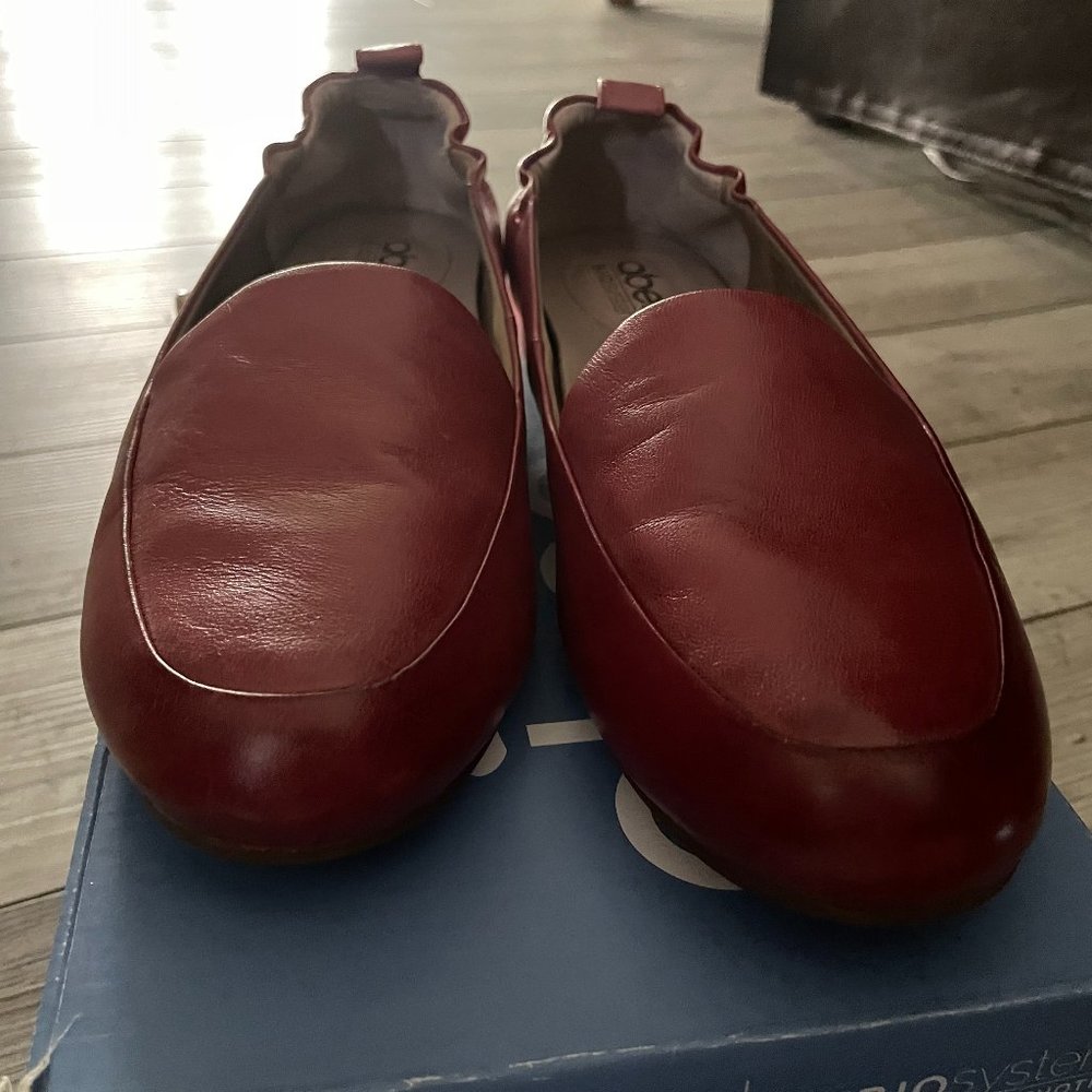 ABEO Jean II Flats Red 8.5